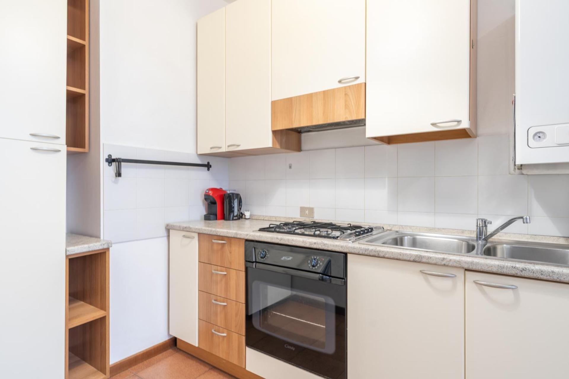 Large Family Apartment In A Fresh Area Of Lecco Exterior photo
